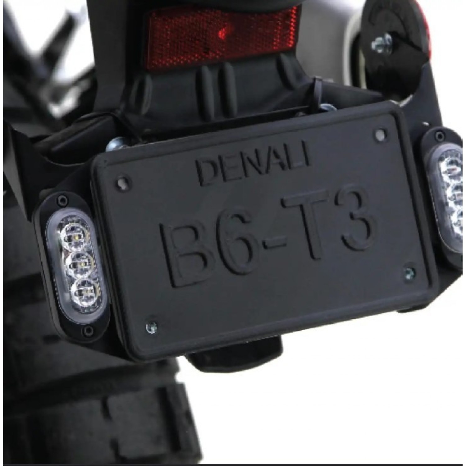 DENALI T3 Modular Switchback Signal Pods | Rear with License Plate ...