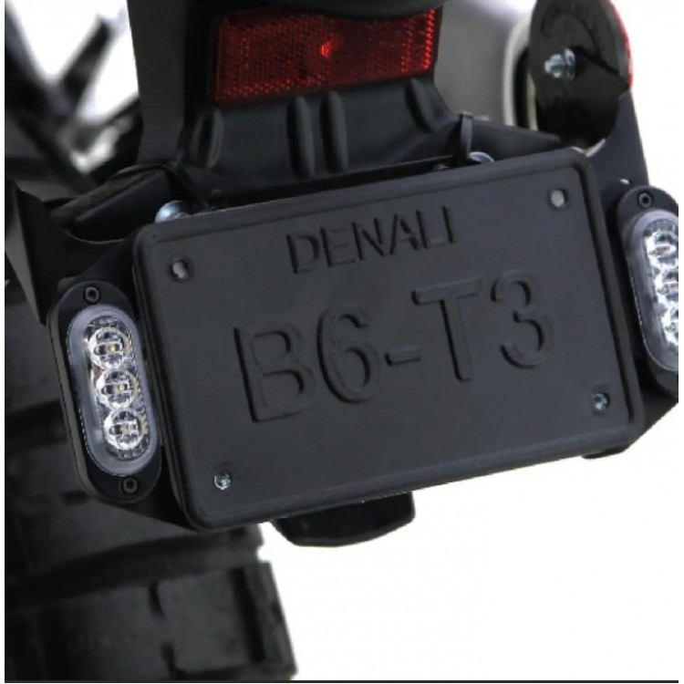 DENALI T3 Modular Switchback Signal Pods | Rear with License Plate Mounting Kit