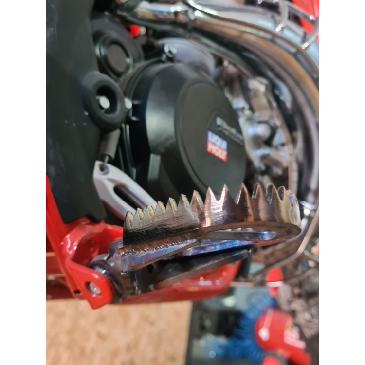 Mitigator Gator Foot Pegs Fits Beta Xtrainer 2015-2025 / Beta RR 2015-2019