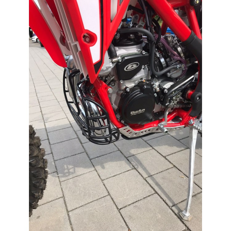 Mitigator Pipe Guard (Cage Guard) For (RR Exhasut Torque Pipe) and RR OXA Exhaust Torque Pipe Fits Beta 250/300 Xtrianer / BETA RR 2015-2024 Mitigator Pipe Guard (Cage Guard) For (RR Exhasut Torque Pipe) and RR OXA Exhaust Torque Pipe Fits Beta 250/300 Xtrianer / BETA RR 2015-2024