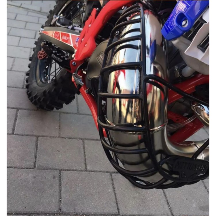 Mitigator Pipe Guard (Cage Guard) For (RR Exhasut Torque Pipe) and RR OXA Exhaust Torque Pipe Fits Beta 250/300 Xtrianer / BETA RR 2015-2024 Mitigator Pipe Guard (Cage Guard) For (RR Exhasut Torque Pipe) and RR OXA Exhaust Torque Pipe Fits Beta 250/300 Xtrianer / BETA RR 2015-2024