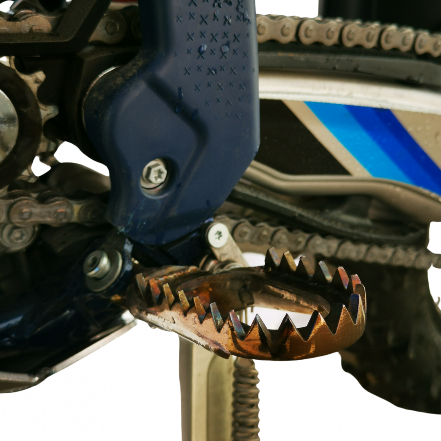 CARAPAKS Foot Pegs For KTM Husqvarna GASGAS | 5mm Lower Offset | Anti-Slip Stainless Steel